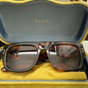 Gucci Brown Sunglasses with Blue and Yellow Case